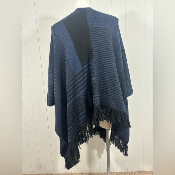 NWT Style & Co Womens Blue Knit Striped Fringe Poncho Size L/ XL - Picture 7 of 9